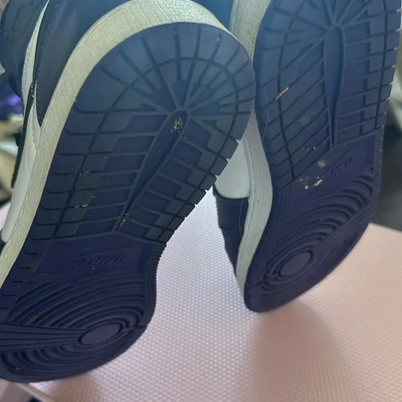 Air Jordan 1 Retro High OG 'Court Purple 2.0' - Picture 5 of 7